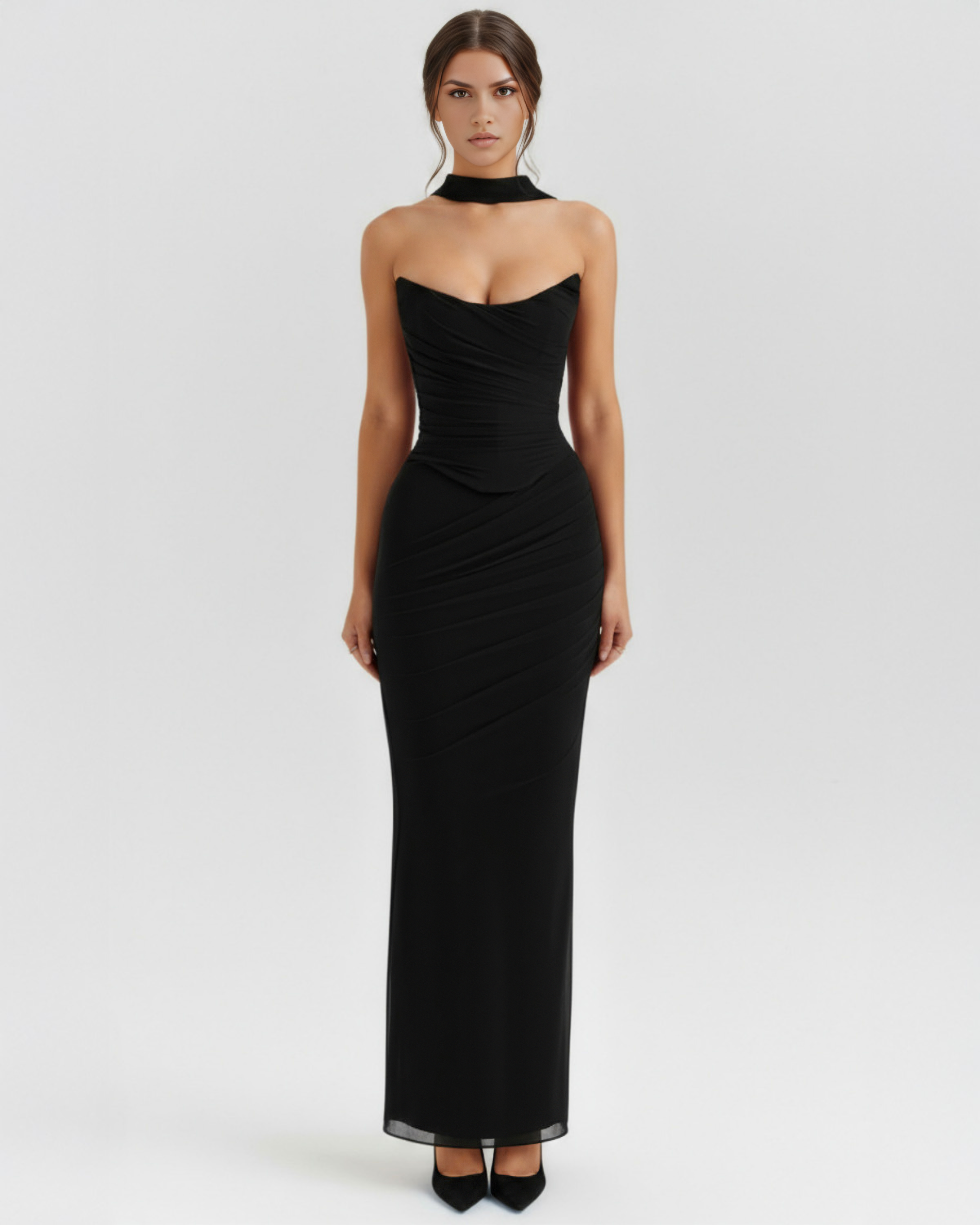 Vestido largo ajustado con choker