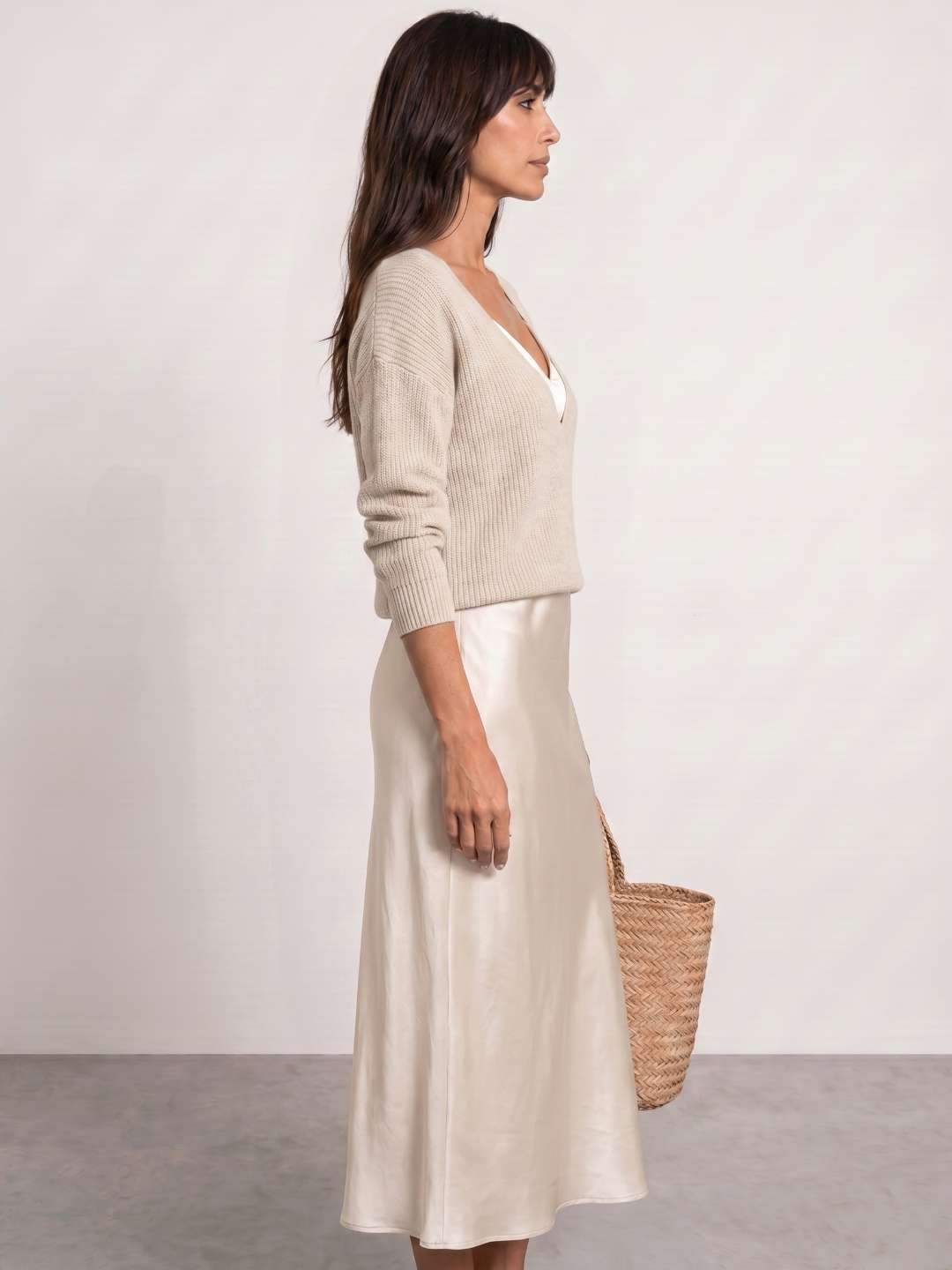 Vestido midi de satén con jersey incluido