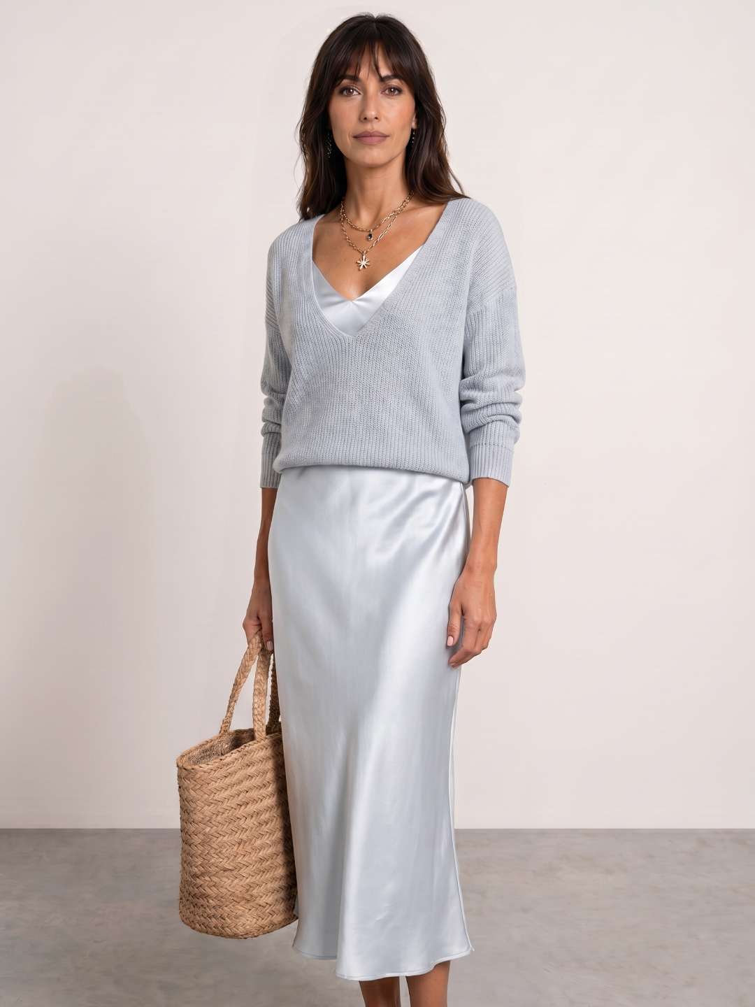 Vestido midi de satén con jersey incluido