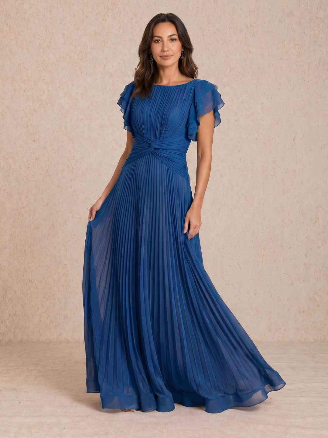 Vestido plisado con detalle nudo