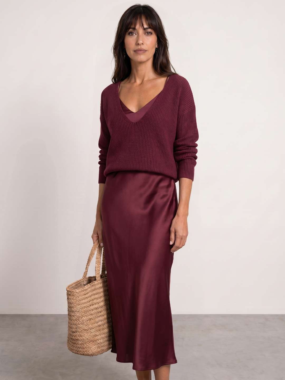 Vestido midi de satén con jersey incluido