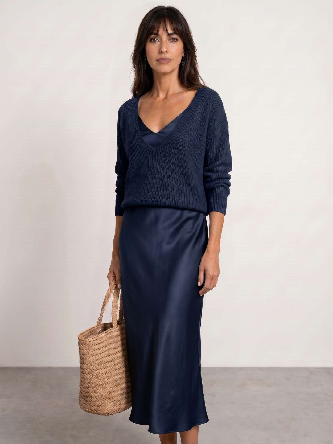 Vestido midi de satén con jersey incluido