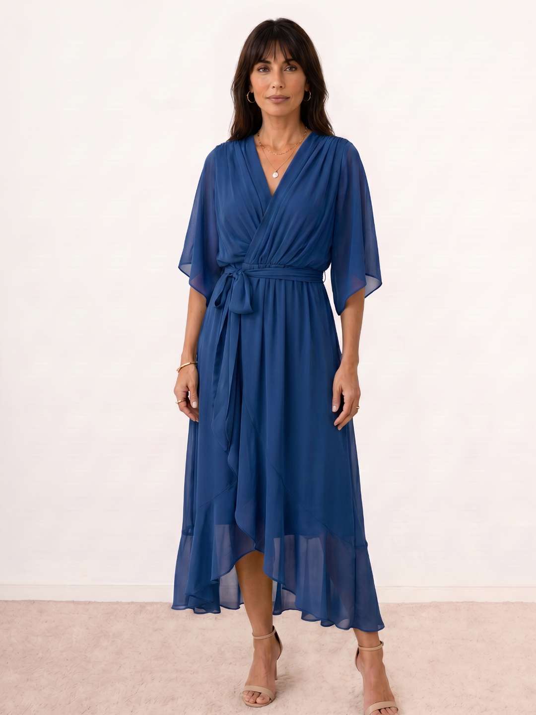 Vestido midi cruzado con cinturón