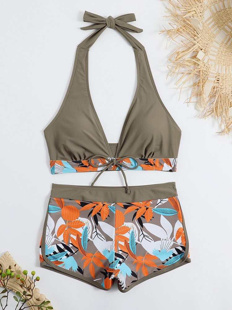 Bikini con short de tiro medio y top halter