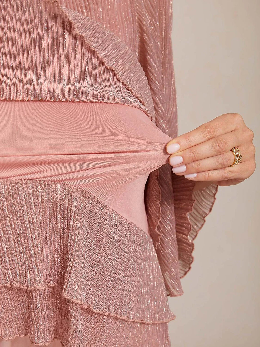 Blusa asimétrica de gasa plisada metalizada con capas - Nhaura