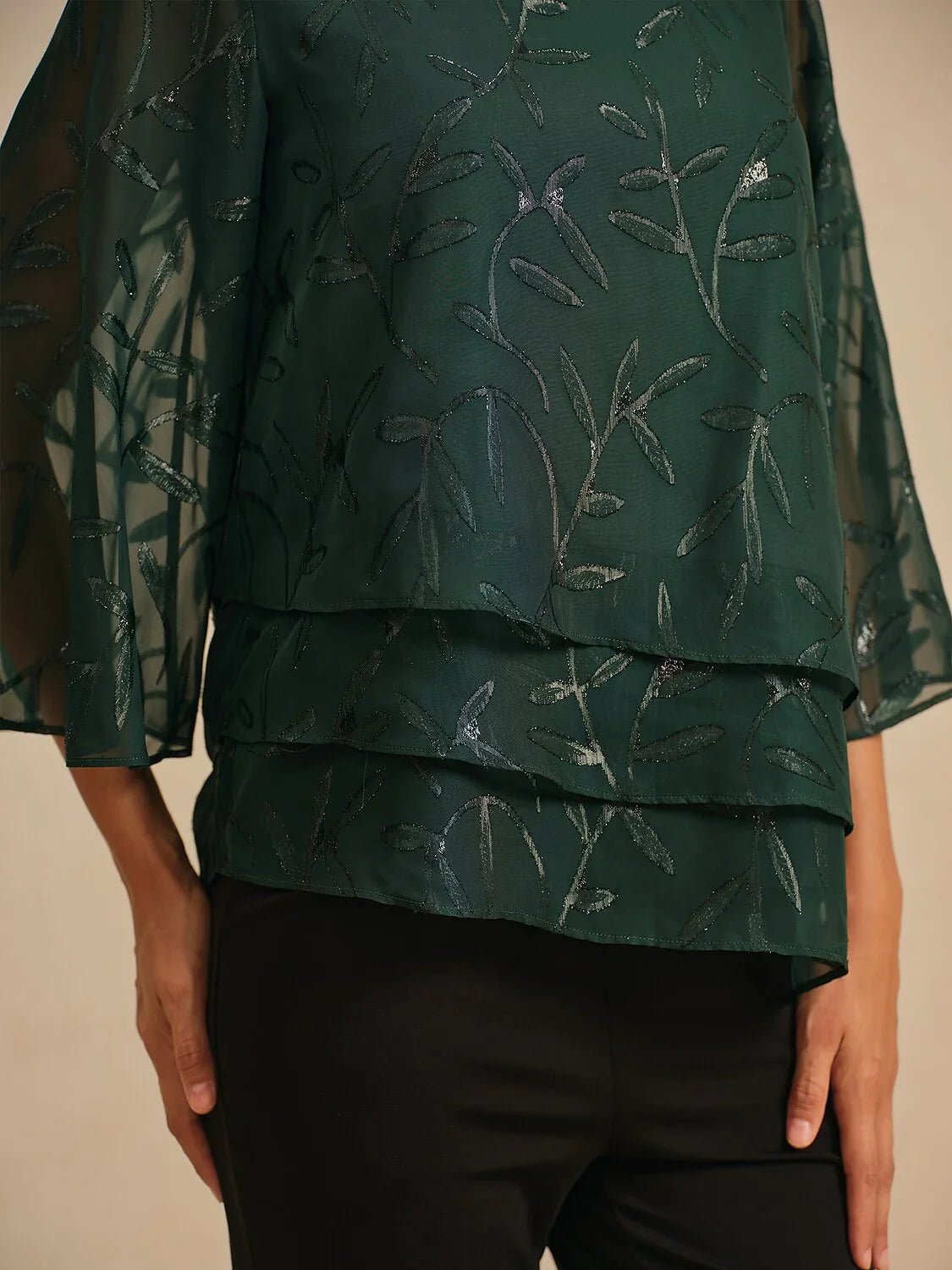 Blusa de gasa con estampado de hojas y capas - Nhaura