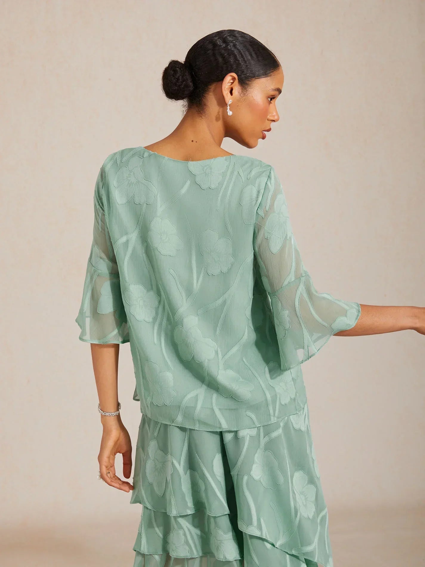 Blusa elegante de gasa con bajo asimétrico - Nhaura