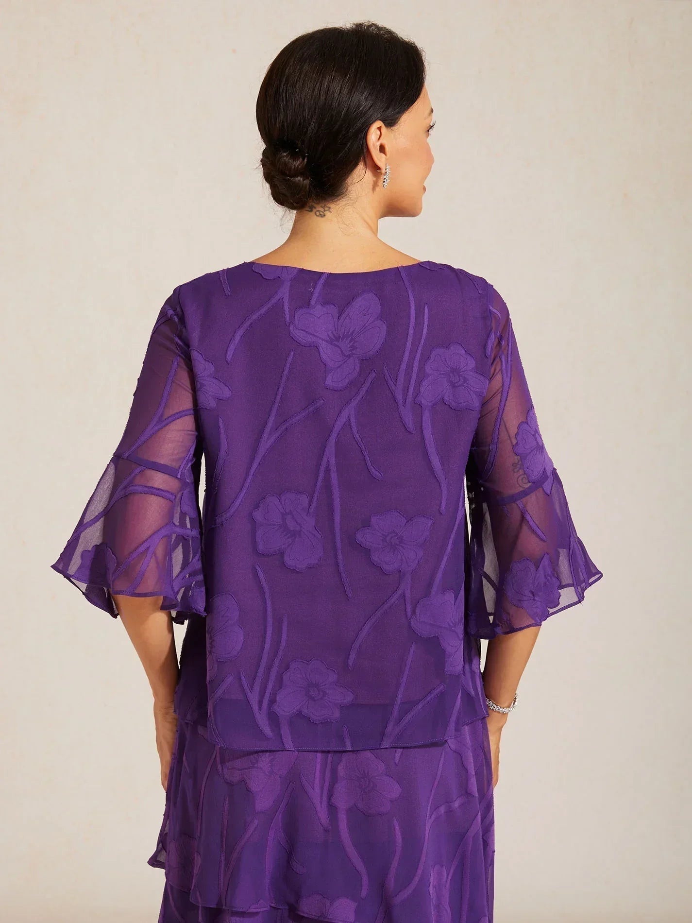 Blusa elegante de gasa con bajo asimétrico - Nhaura