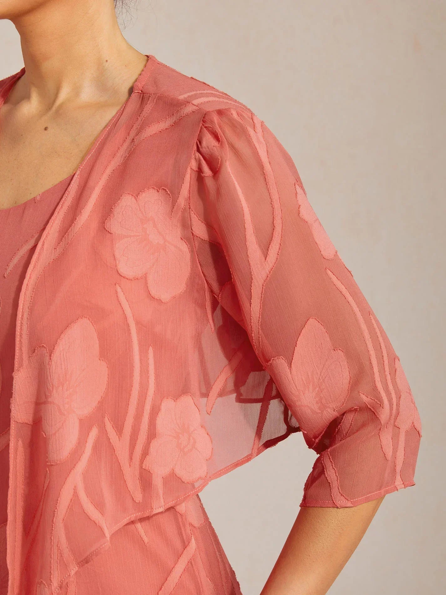 Bolero de gasa floral semitransparente con manga 3/4 - Nhaura