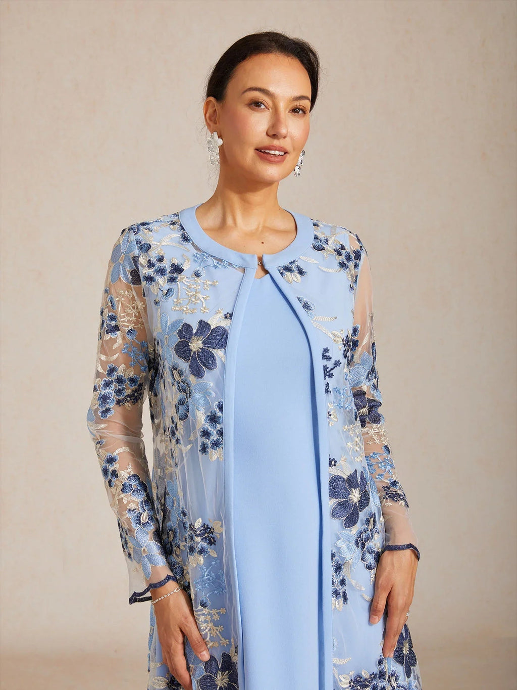 Conjunto de vestido floral bordado en encaje y tul - Nhaura
