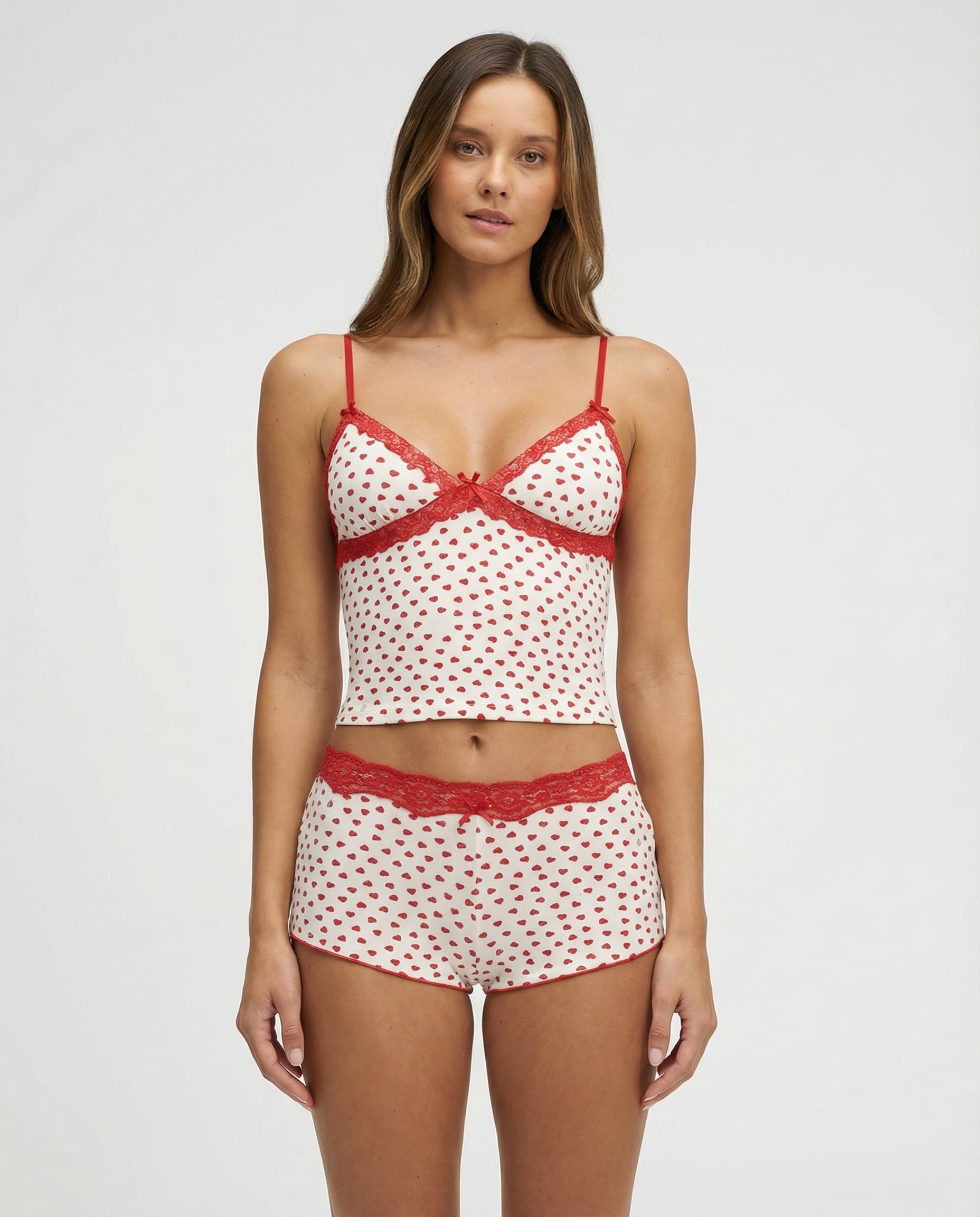 Conjunto lencero estampado corazones