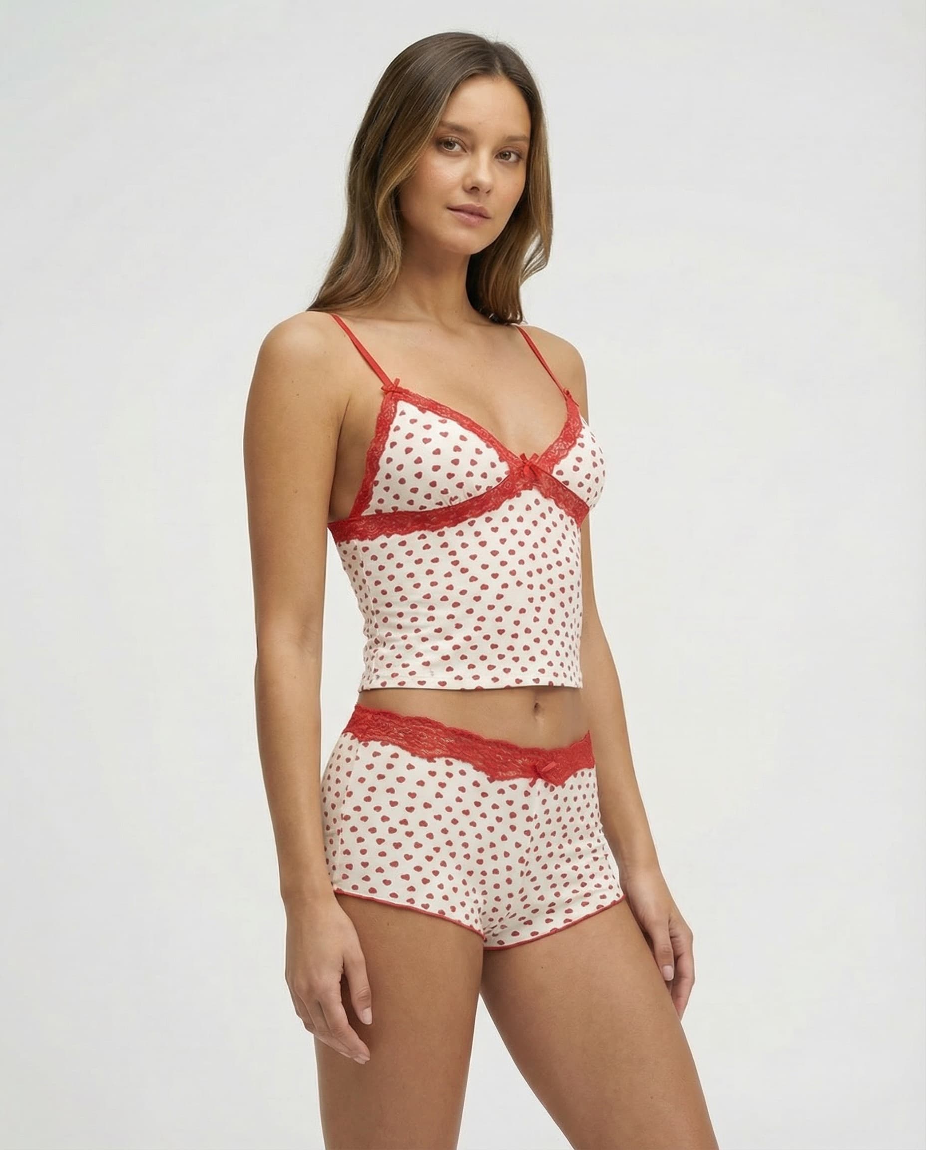 Conjunto lencero estampado corazones