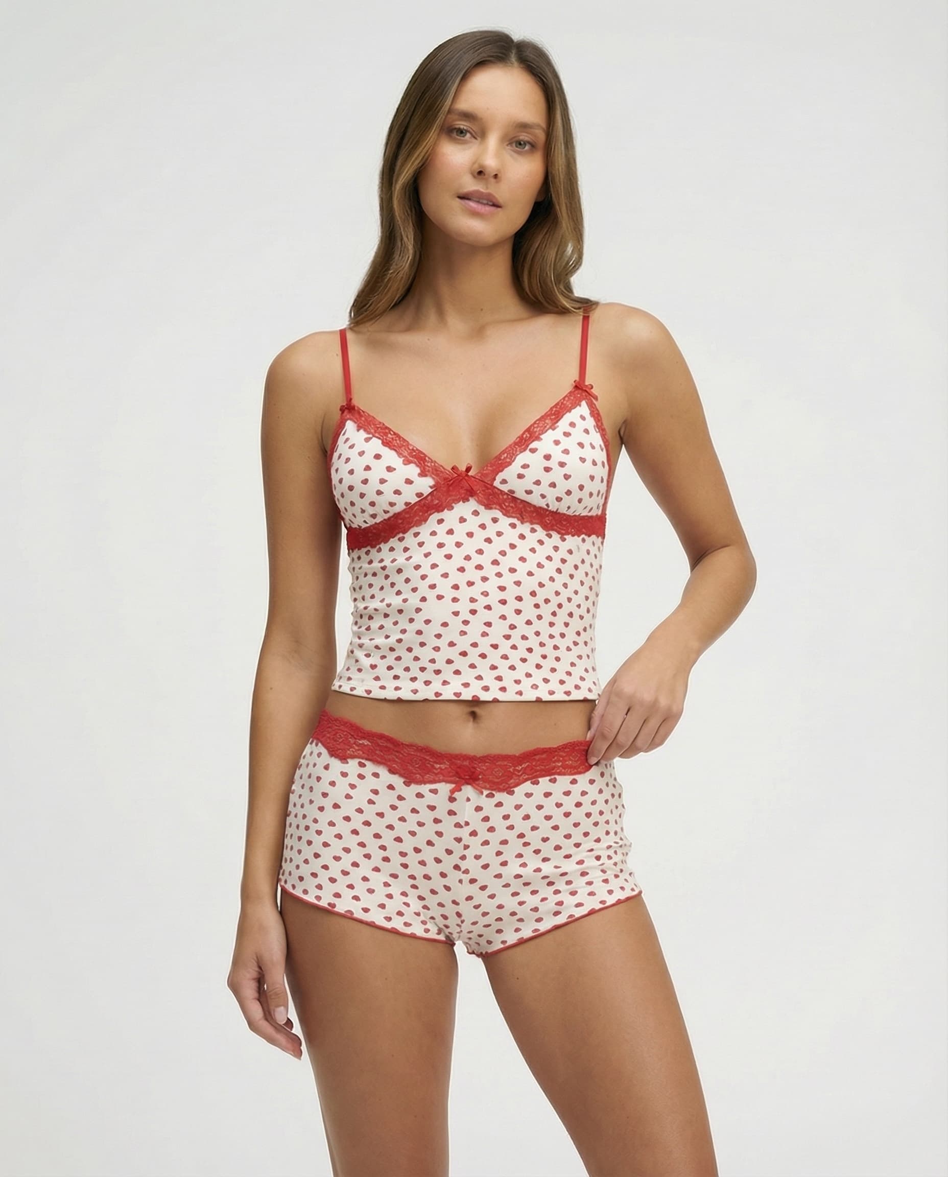 Conjunto lencero estampado corazones
