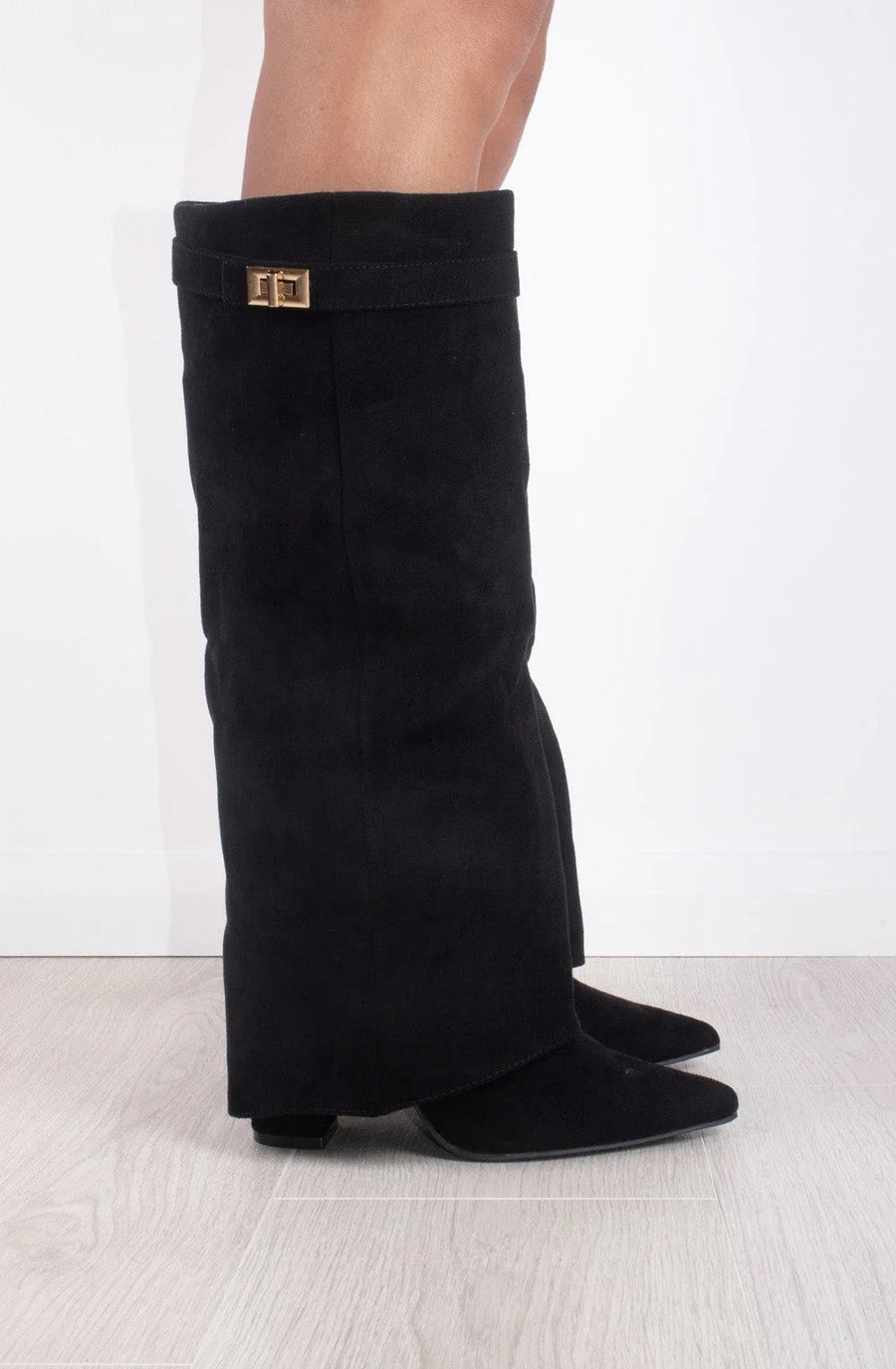 Botas altas efecto ante elegantes