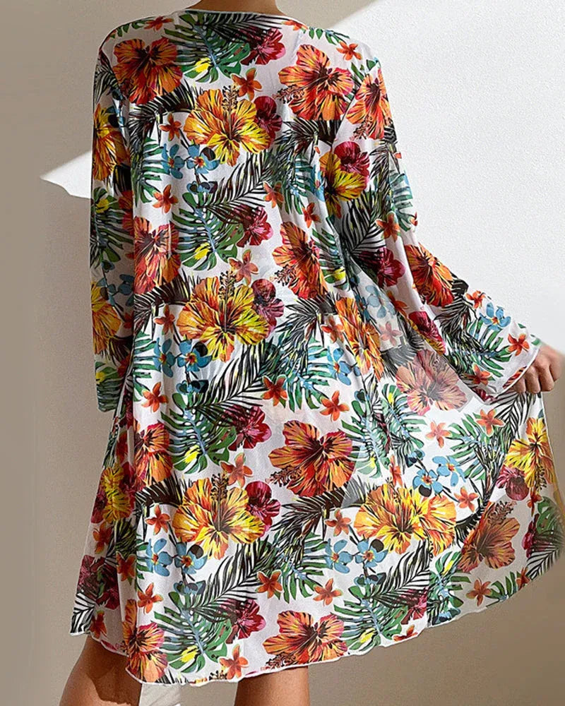 Conjunto bikini tropical con kimono fluido