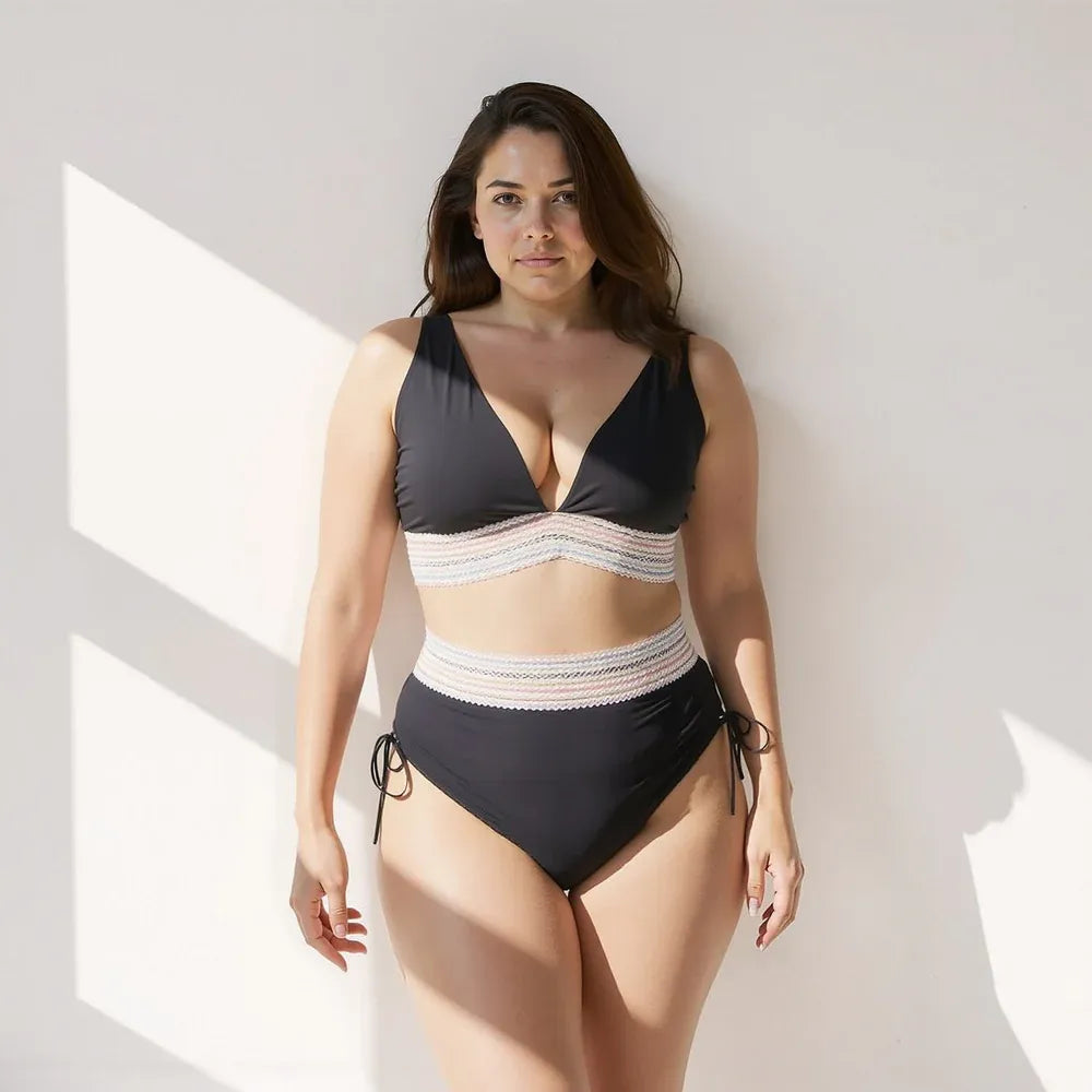 Bikini de tiro alto con top halter y detalle elástico