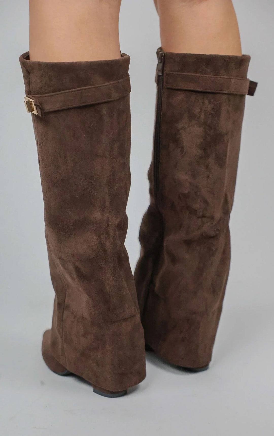 Botas altas efecto ante elegantes