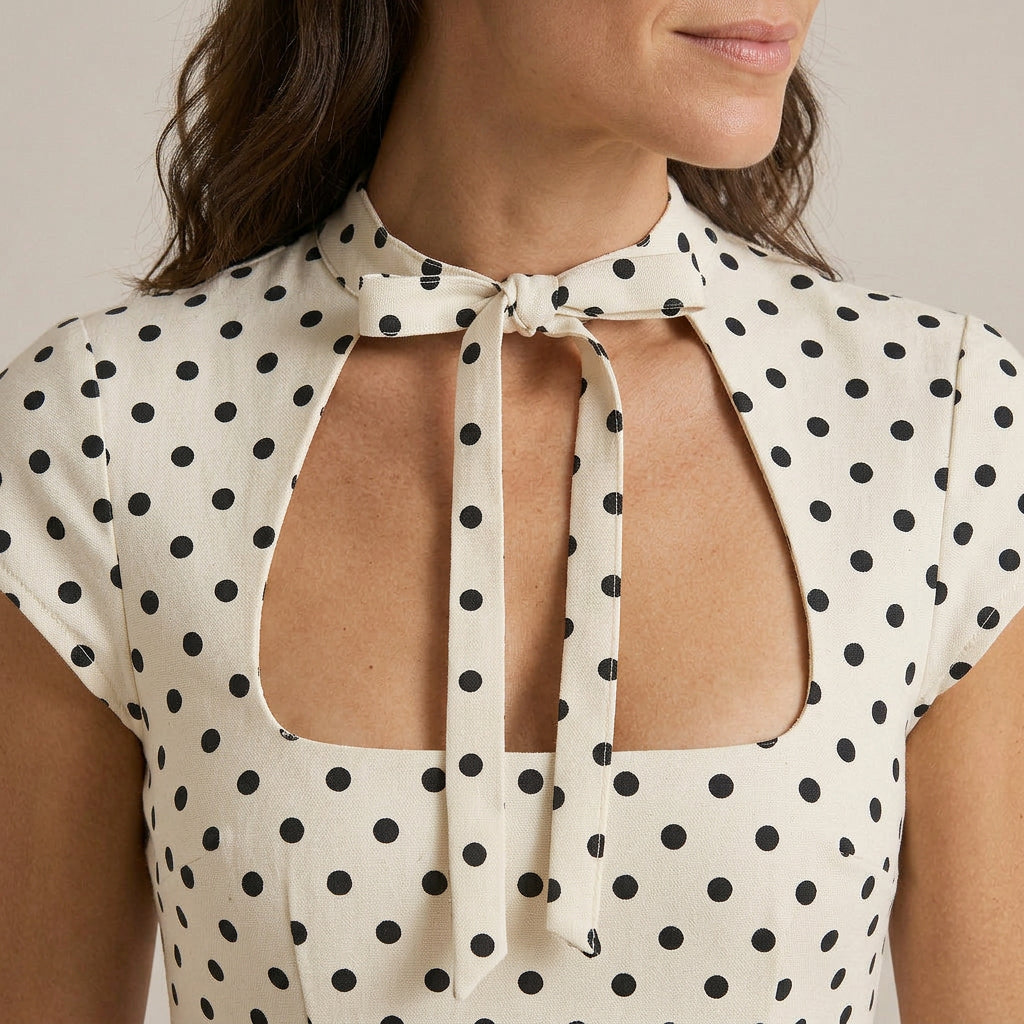 Vestido Mini Cutout Lazo Al Cuello Manga Corta para Mujer