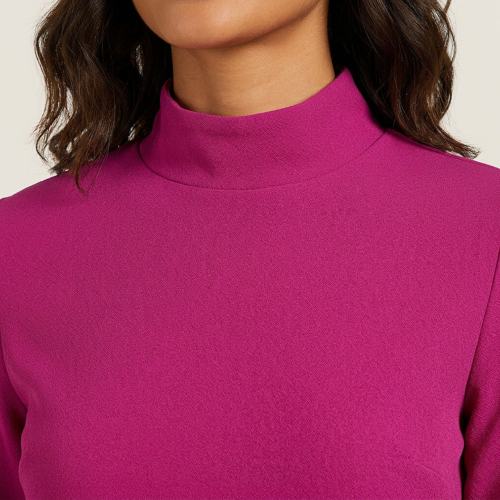 Conjunto Top Crop Cuello Alto Pantalón Recto para Mujer
