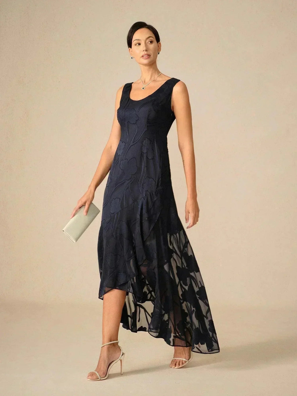 Vestido de noche sin mangas de gasa floral con bajo asimétrico - Nhaura