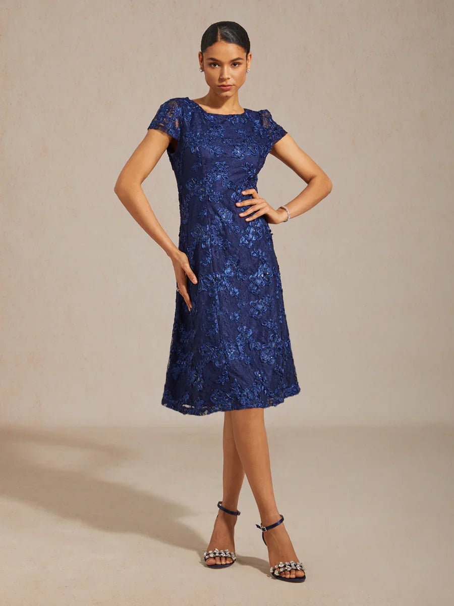 Vestido evasé de encaje rosetón con cuello barco - Nhaura
