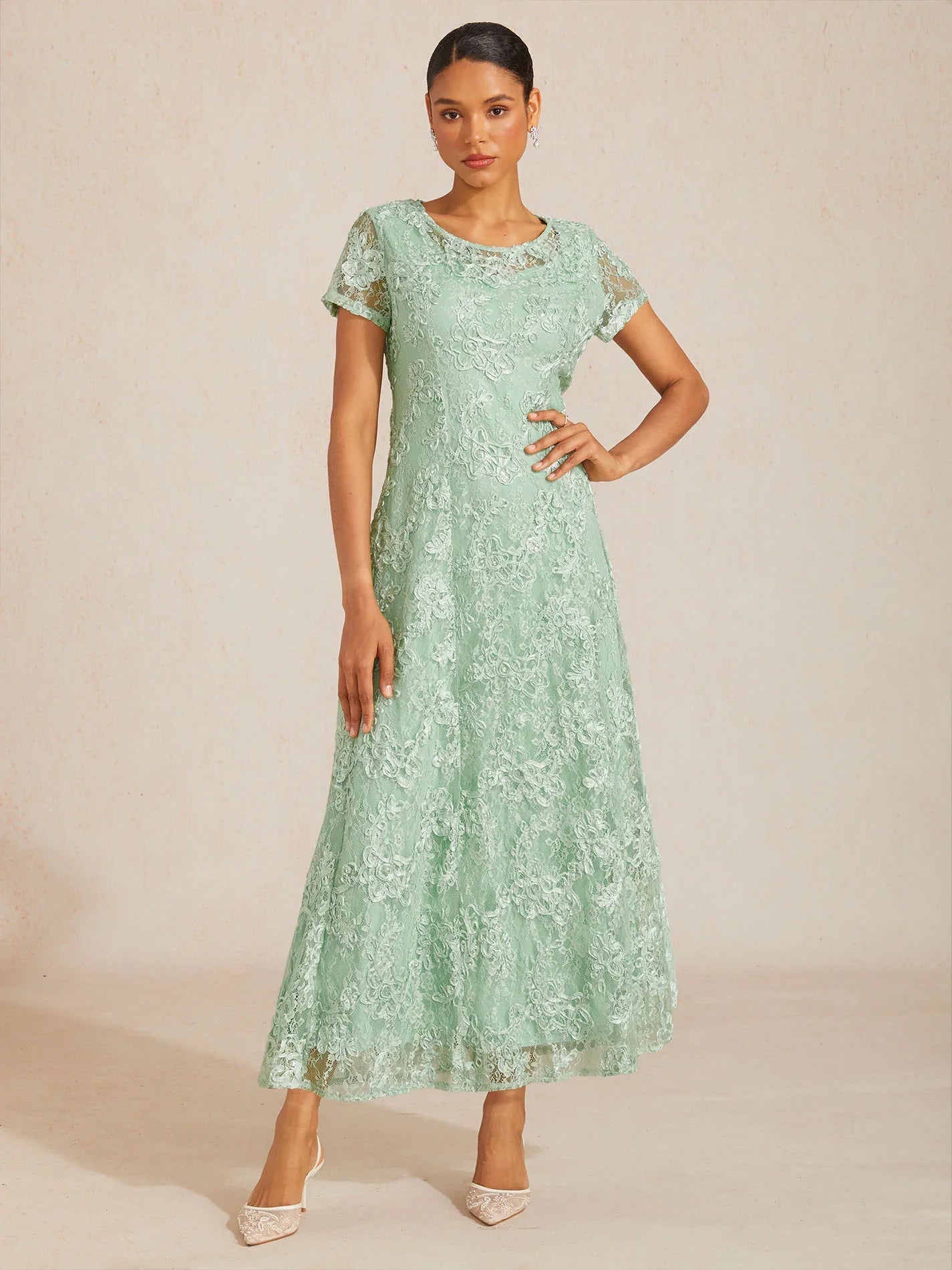 Vestido evasé de encaje rosetón con detalles de lentejuelas - Nhaura