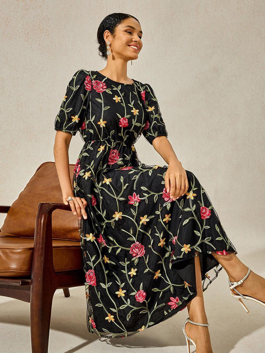 Vestido largo de encaje floral bordado - Nhaura
