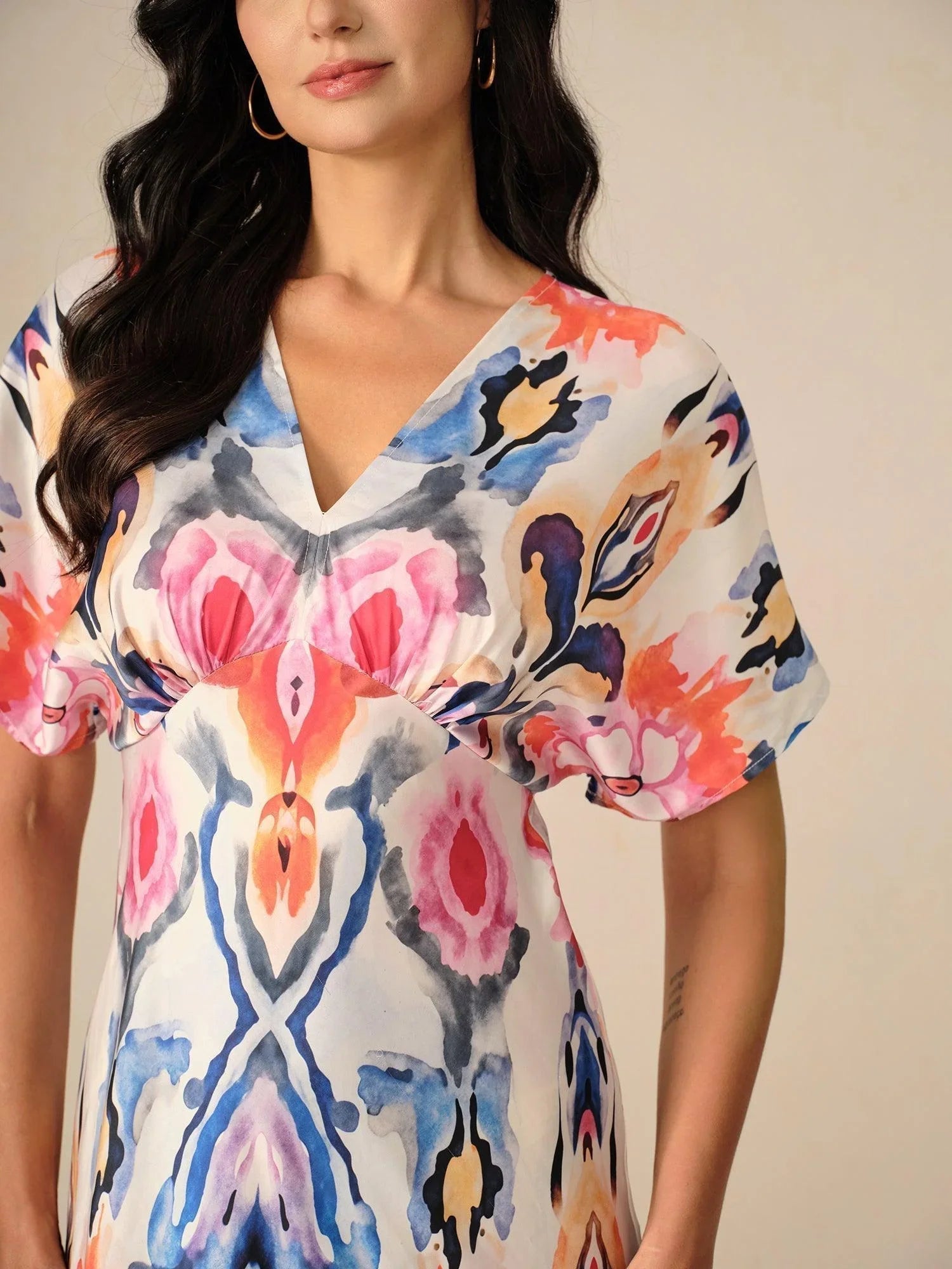Vestido largo de satén con estampado marmoleado tie-dye - Nhaura