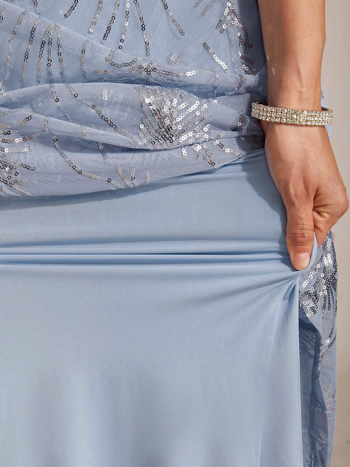 Vestido largo evasé de manga corta con detalle de tul y lentejuelas - Nhaura