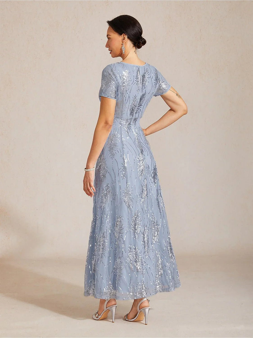 Vestido largo evasé de manga corta con detalle de tul y lentejuelas - Nhaura