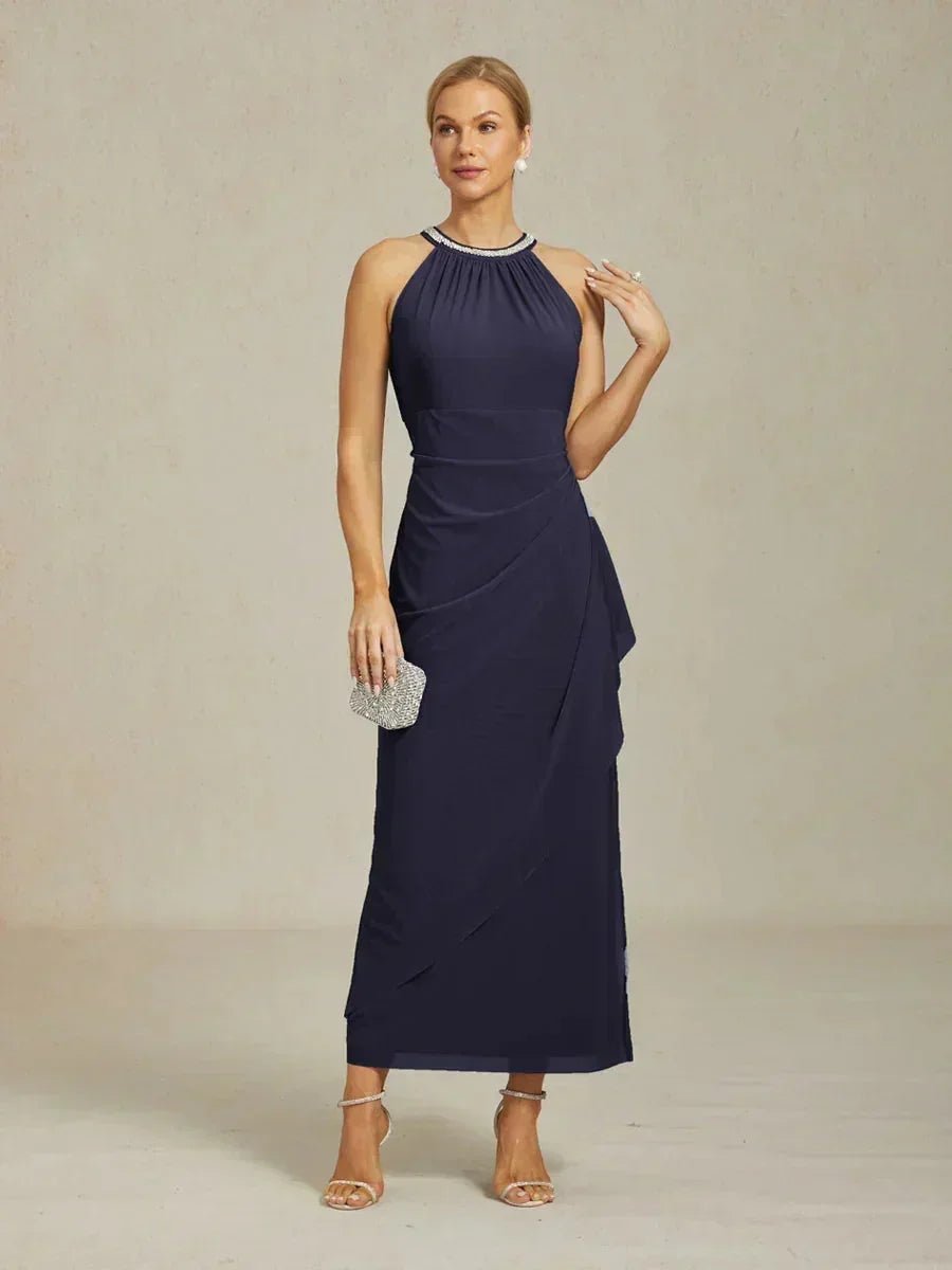 Vestido largo halter elegante con pedrería y detalle de volante - Nhaura