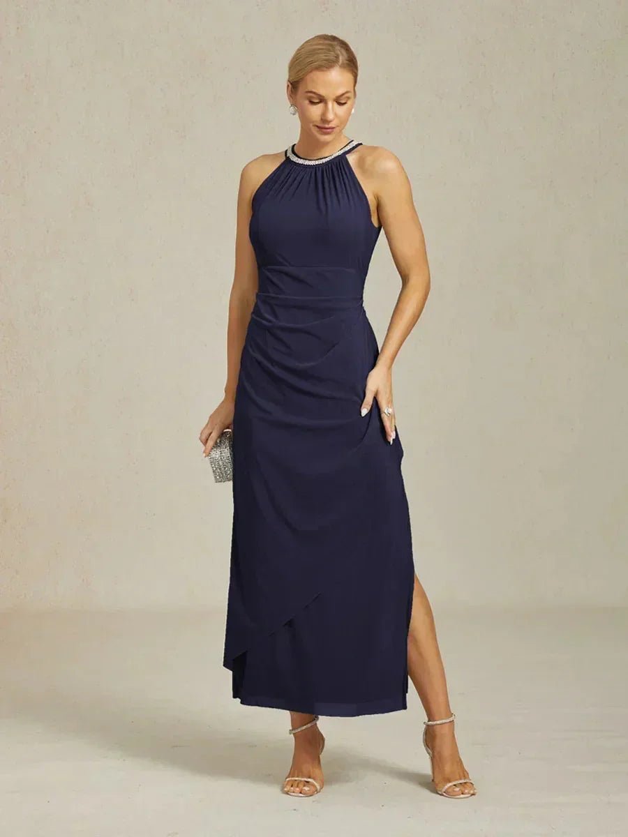 Vestido largo halter elegante con pedrería y detalle de volante - Nhaura
