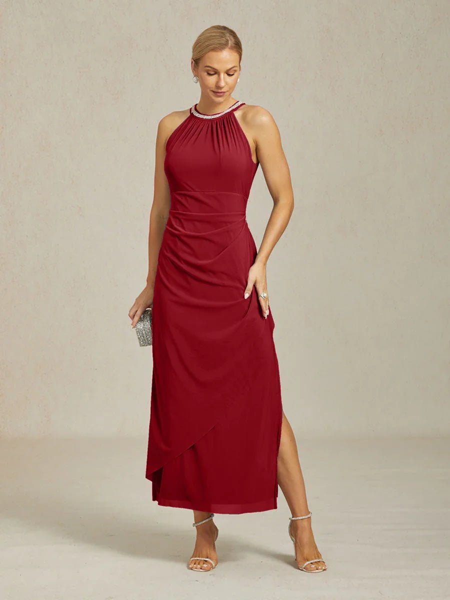 Vestido largo halter elegante con pedrería y detalle de volante - Nhaura