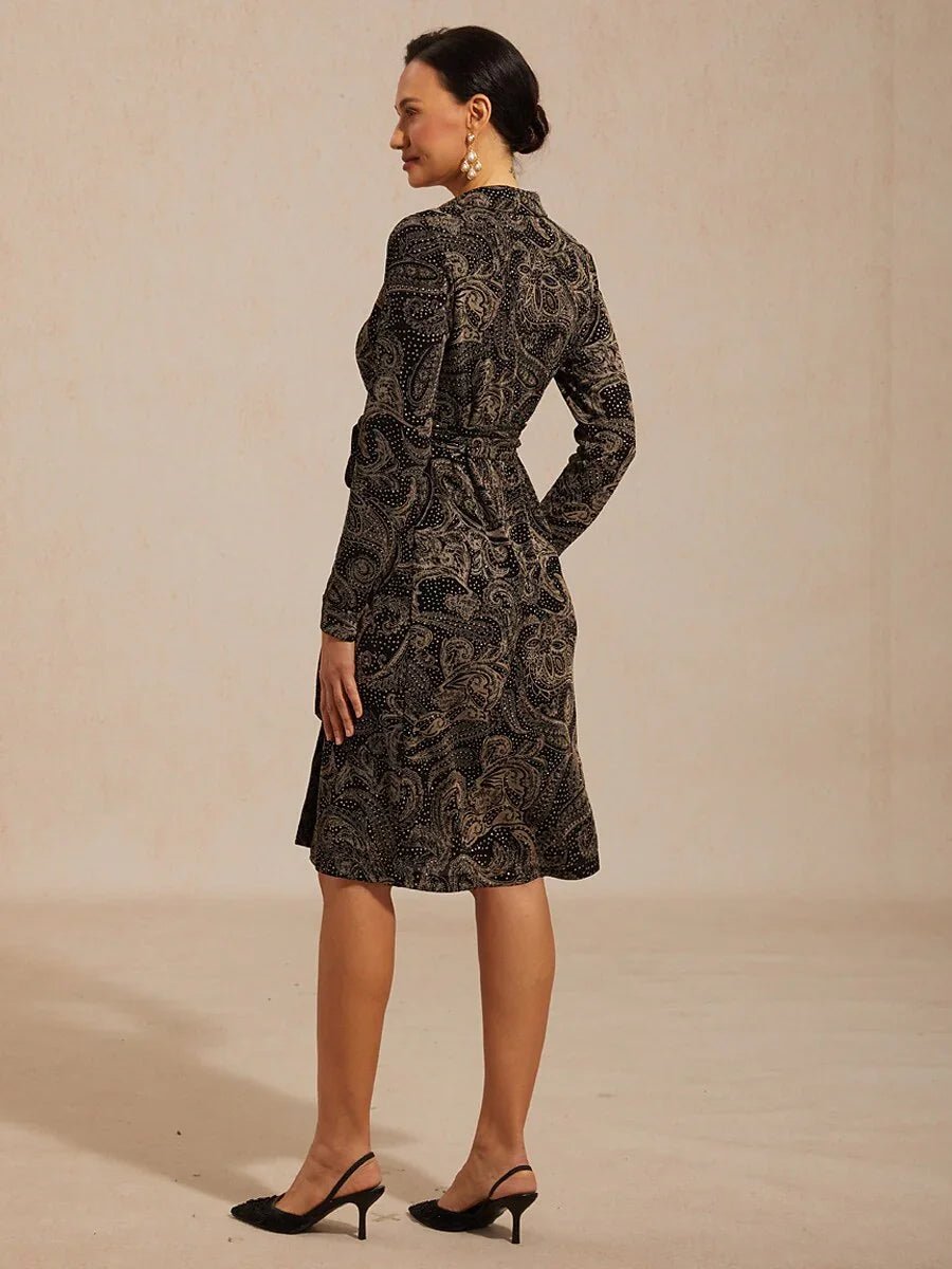 Vestido midi cruzado paisley con sutil detalle de lentejuelas - Nhaura