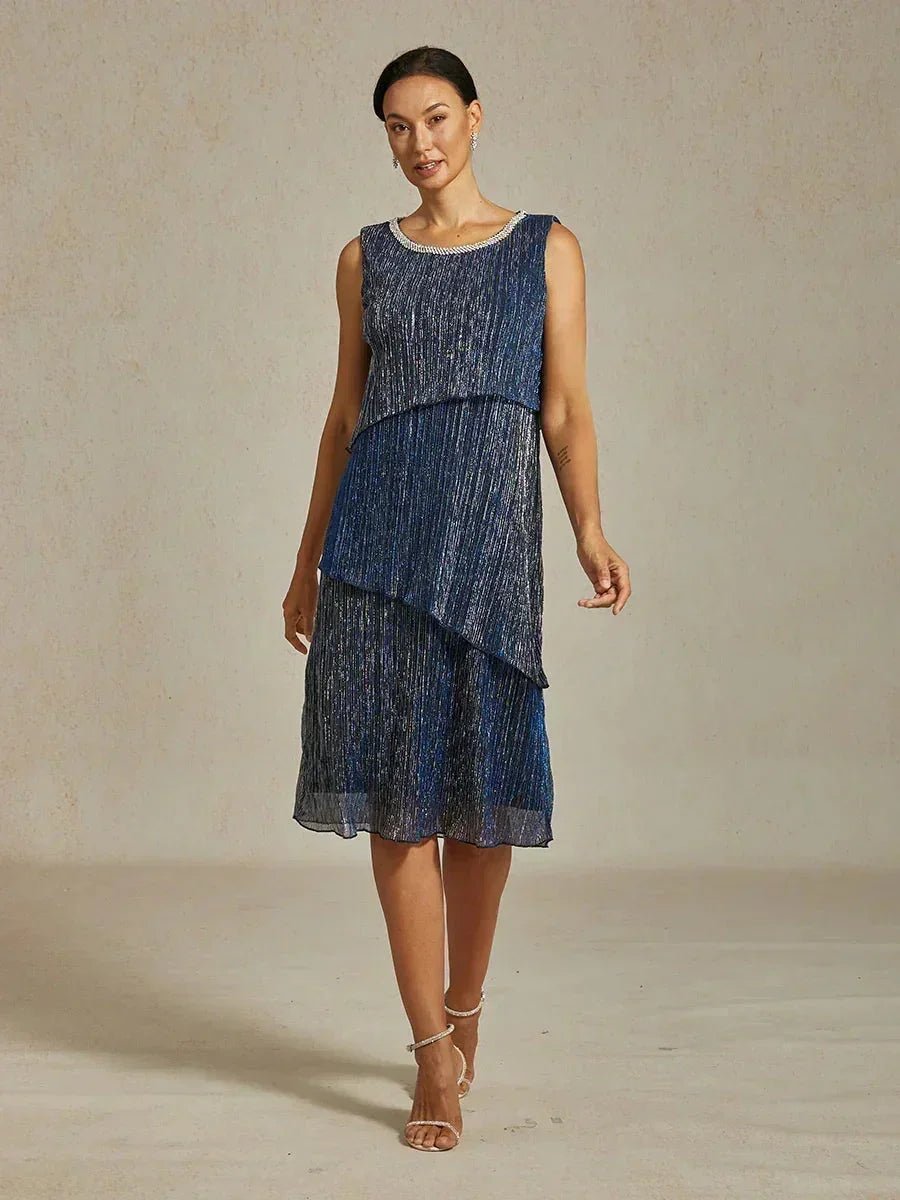 Vestido midi de gasa plisada metalizada con cuello redondo de pedrería - Nhaura