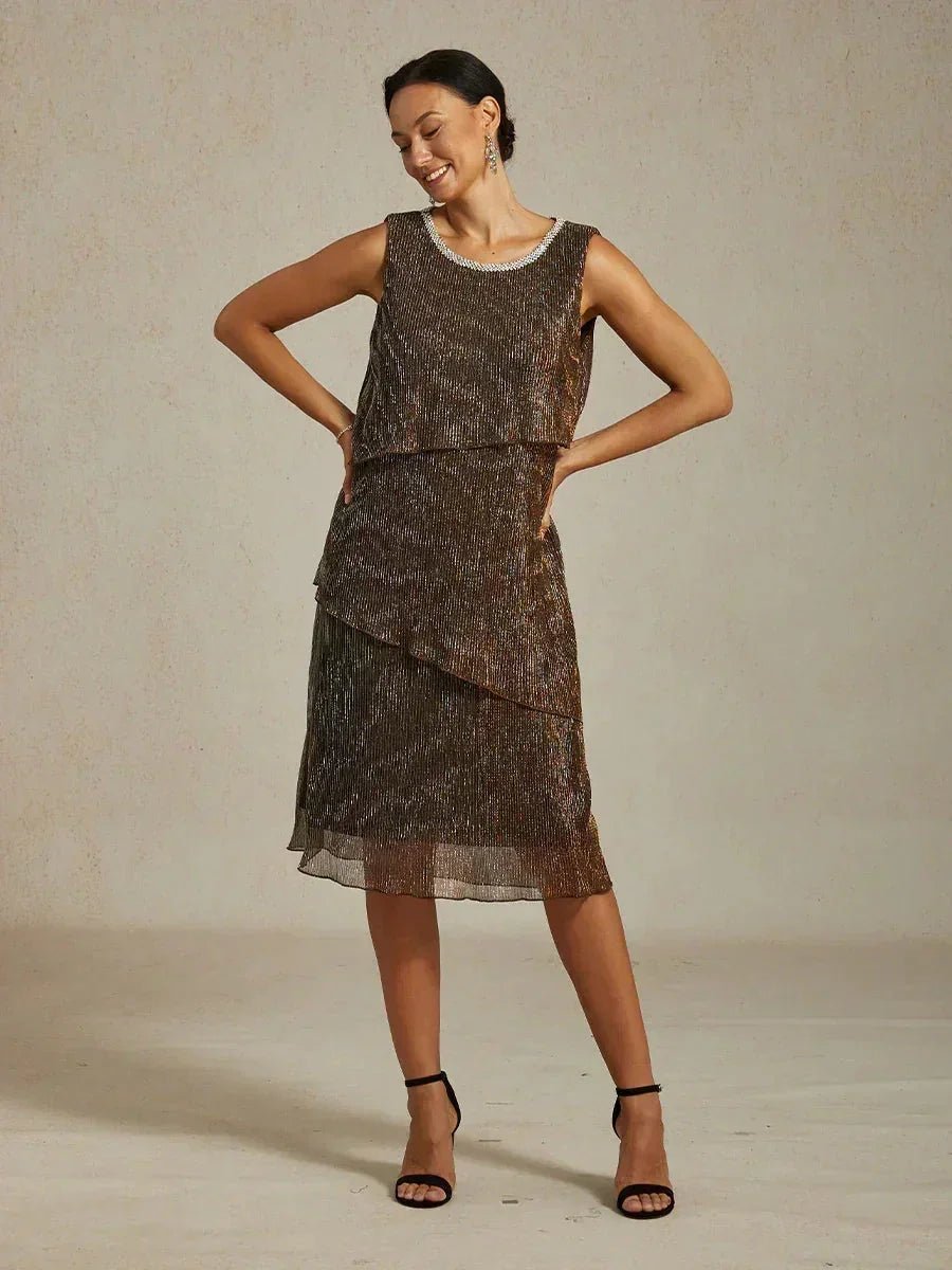 Vestido midi de gasa plisada metalizada con cuello redondo de pedrería - Nhaura