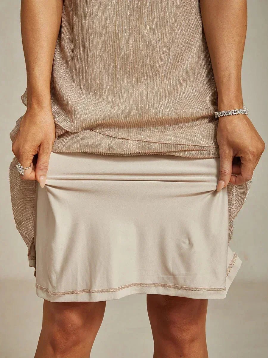 Vestido midi de gasa plisada metalizada con cuello redondo de pedrería - Nhaura