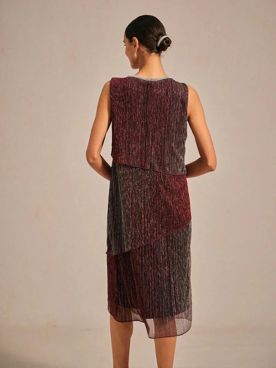 Vestido midi de gasa plisada metalizada con cuello redondo de pedrería - Nhaura
