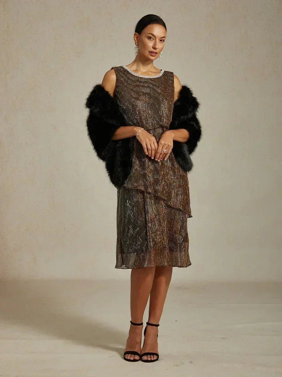 Vestido midi de gasa plisada metalizada con cuello redondo de pedrería - Nhaura