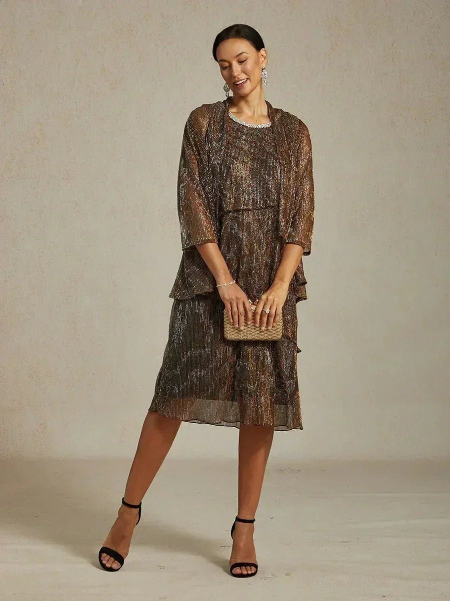 Vestido midi de gasa plisada metalizada con cuello redondo de pedrería - Nhaura