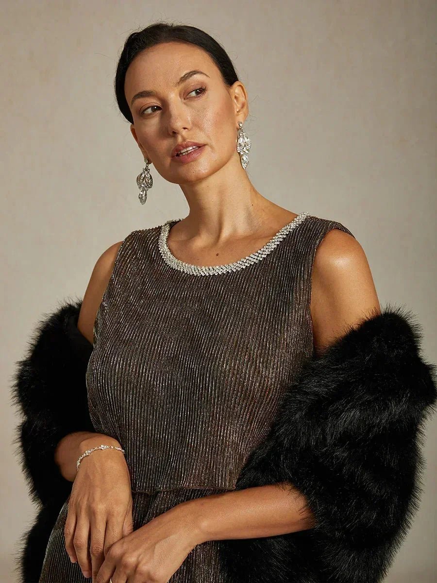 Vestido midi de gasa plisada metalizada con cuello redondo de pedrería - Nhaura